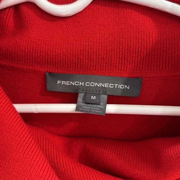 French Connection NWT Red Turtle Cowl Neck Long Sleeve Size Medium - Picture 2 of 6